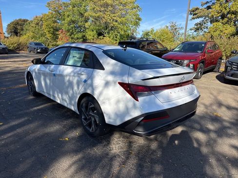 New 2025 Hyundai Elantra Sport image 5