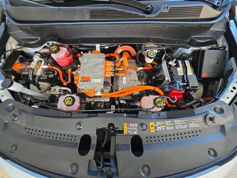 Used 2023 Chevrolet Bolt EUV LT FWD image 31