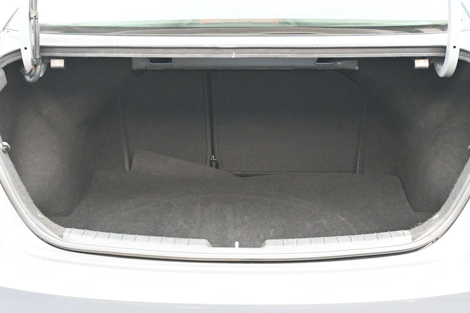 Used 2017 Hyundai Elantra Limited FWD image 9