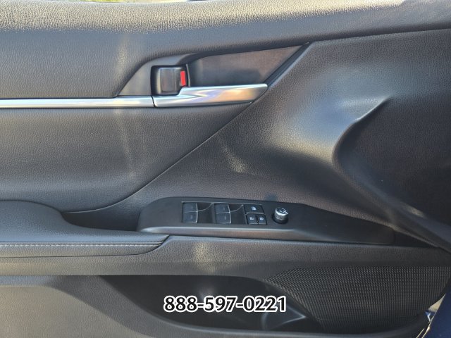 Used 2023 Toyota Camry XSE FWD image 32