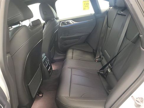 Used 2023 BMW i4 eDrive35 w/ Premium Package RWD image 11