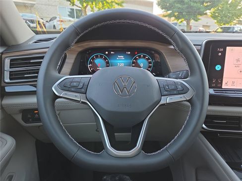 New 2026 Volkswagen Atlas SE FWD image 14