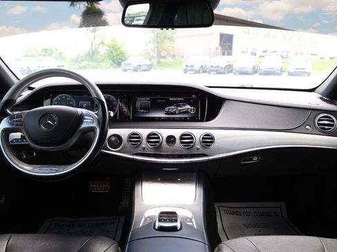 Used 2017 Mercedes-Benz S 550 Sedan image 14