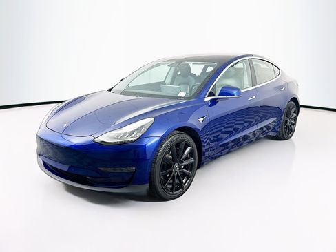 Used 2018 Tesla Model 3 Mid Range image 3