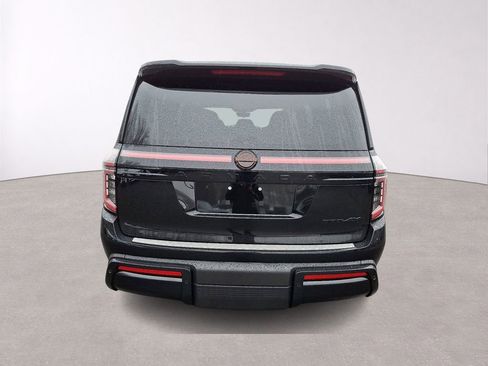 Used 2025 Nissan Armada PRO-4X image 6