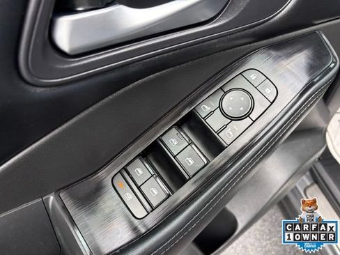 Used 2024 Nissan Rogue SV AWD/4WD image 27