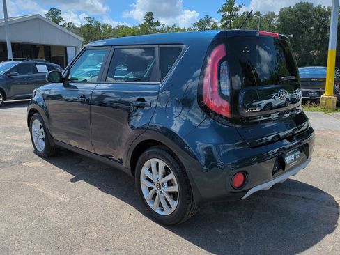 Used 2019 Kia Soul + FWD image 7