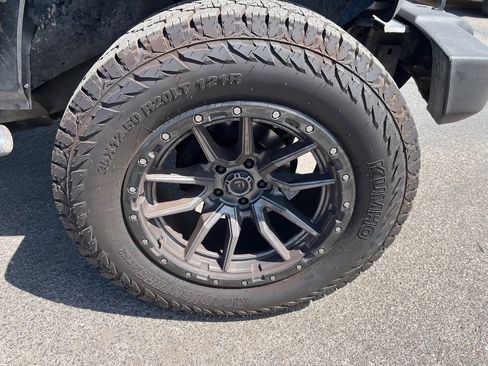 Used 2018 Jeep Wrangler Unlimited Sport S image 19