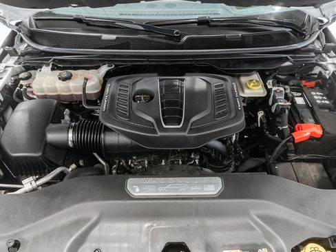 Certified 2023 Jeep Grand Wagoneer Series II w/ Premium Group II AWD/4WD image 3