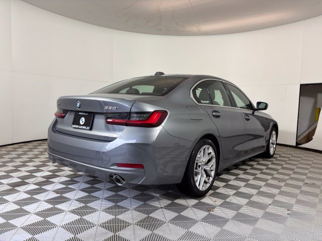 Used 2026 BMW 330i xDrive Sedan w/ Premium Package AWD/4WD image 7