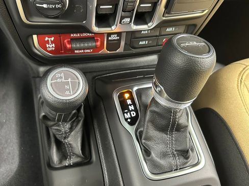 New 2026 Jeep Gladiator Willys image 19