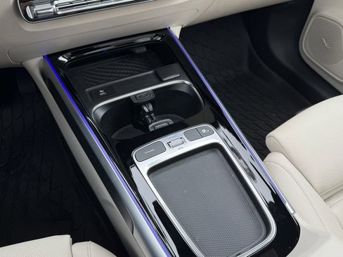 Certified 2025 Mercedes-Benz GLB 250 image 22