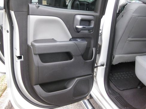 Used 2019 Chevrolet Silverado 1500 Custom w/ Custom Convenience Package image 22