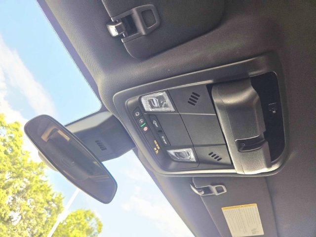 Used 2024 Chevrolet Equinox RS w/ RS Leather Package FWD image 18