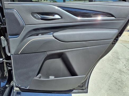 Used 2024 Cadillac Escalade Sport image 11