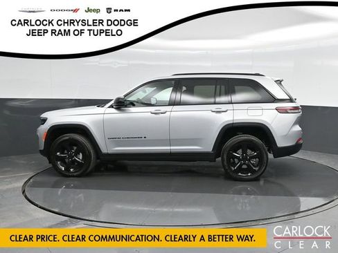 New 2025 Jeep Grand Cherokee Altitude image 7