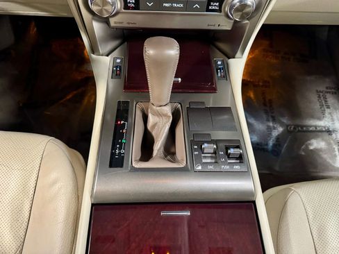 Used 2017 Lexus GX 460 image 16