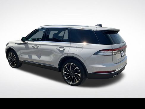Used 2025 Lincoln Aviator Reserve w/ Equipment Group 201A AWD/4WD image 14