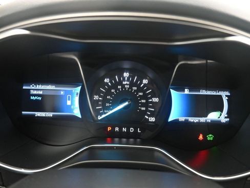 Used 2018 Ford Fusion S image 15