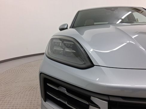 Used 2026 Porsche Cayenne Coupe AWD/4WD image 12