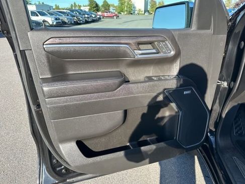 Used 2023 Chevrolet Silverado 1500 LTZ AWD/4WD image 15