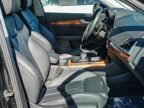 Used 2023 Audi Q5 e Premium Plus w/ Premium Plus Package image 20