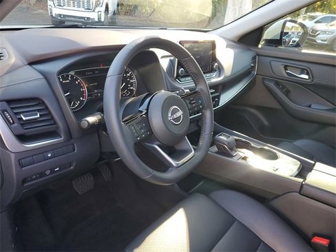 Certified 2023 Nissan Rogue SV w/ SV Premium B Package image 17