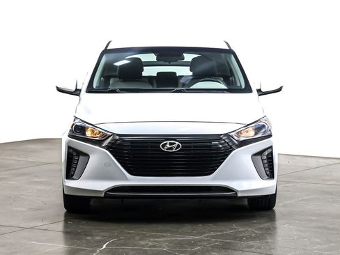 Used 2019 Hyundai Ioniq Plug-In Hybrid image 4
