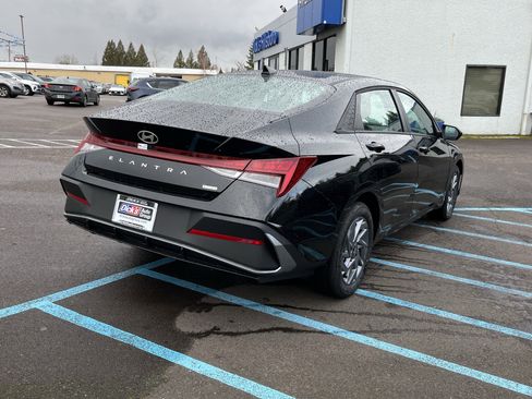 New 2026 Hyundai Elantra Blue image 5
