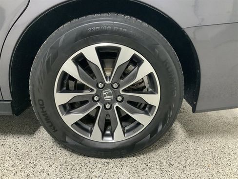 Used 2024 Honda Odyssey EX-L image 12