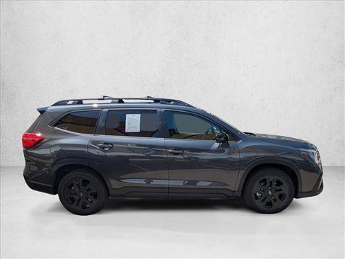 Used 2023 Subaru Ascent Onyx Edition AWD/4WD image 4