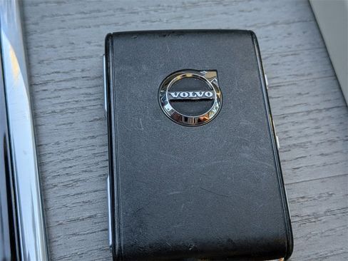 Certified 2023 Volvo S60 B5 Plus image 30