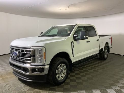 Used 2023 Ford F250 XLT image 3