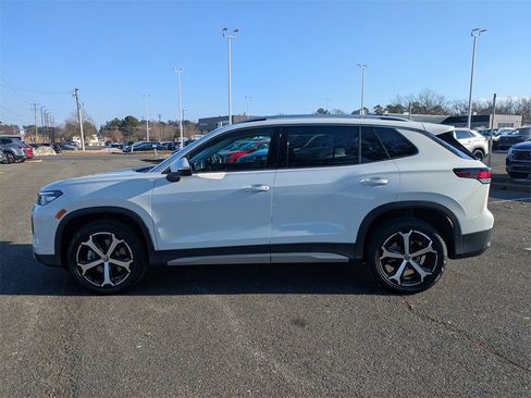 New 2025 Volkswagen Tiguan SE image 7