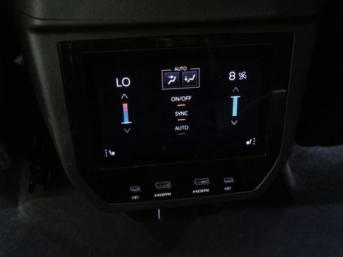 Used 2025 GMC Yukon Denali Ultimate AWD/4WD image 21