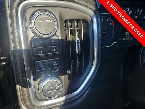 Used 2021 GMC Sierra 2500 SLT w/ SLT Preferred Package image 36