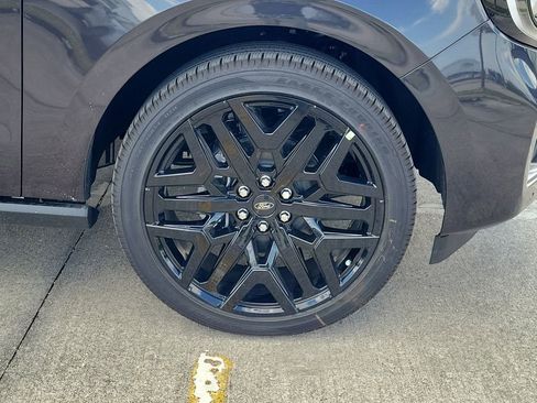 New 2026 Ford Expedition Max Platinum AWD/4WD image 6
