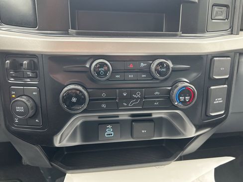 Used 2025 Ford F350 XLT image 19