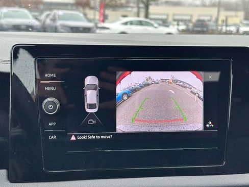 Used 2025 Volkswagen Jetta Sport image 34