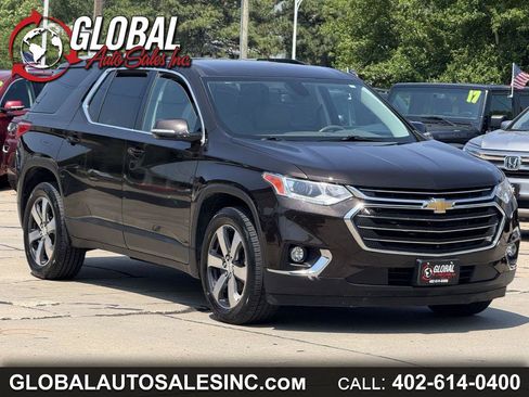 Used 2018 Chevrolet Traverse LT image 1