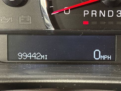 Used 2008 Cadillac DTS w/ Sun And Sound Package FWD image 23
