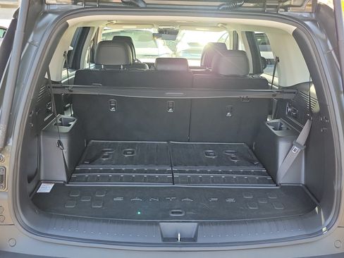 Used 2024 Hyundai Santa Fe SEL FWD image 18