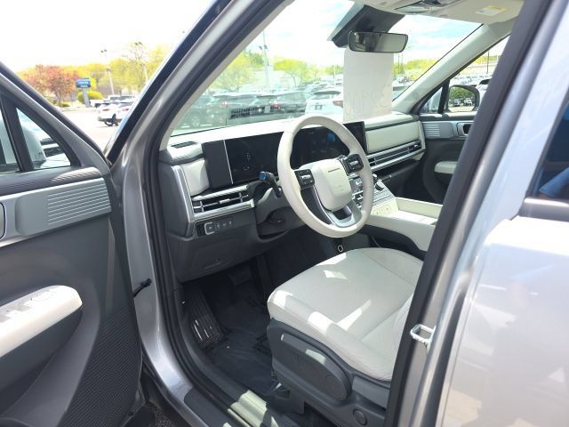Used 2025 Hyundai Santa Fe SE AWD/4WD image 15