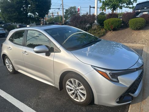 Used 2024 Toyota Corolla SE w/ SE Package FWD image 8