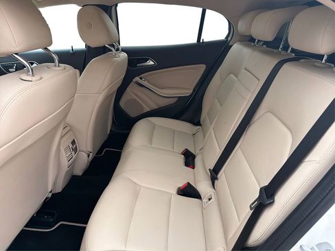 Used 2018 Mercedes-Benz GLA 250 w/ Premium Package image 11