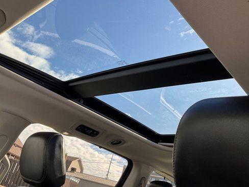 Used 2020 Chrysler Pacifica Limited FWD image 20