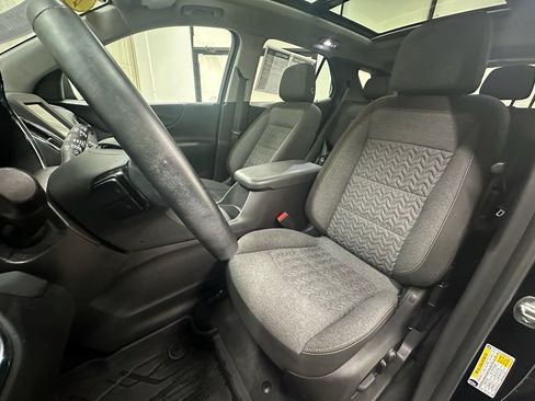 Certified 2024 Chevrolet Equinox LT w/ LPO, Floor Liner Package image 24