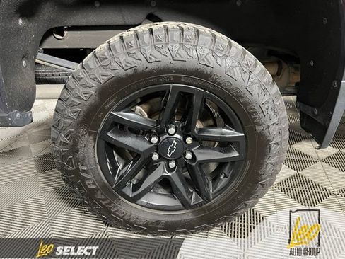 Used 2021 Chevrolet Silverado 1500 LT Trail Boss w/ Convenience Package II AWD/4WD image 28