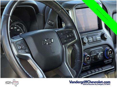 Used 2022 Chevrolet Silverado 1500 LT Trail Boss w/ LPO, Dark Essentials Package AWD/4WD image 10