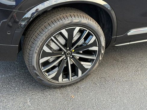 New 2026 Volvo XC90 B6 Plus w/ Protection Package Premier image 4